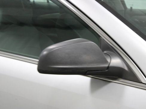 Used 2010 Chevrolet Malibu LS image 12