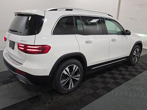 Used 2024 Mercedes-Benz GLB 250 4MATIC w/ Winter Heating Package image 3