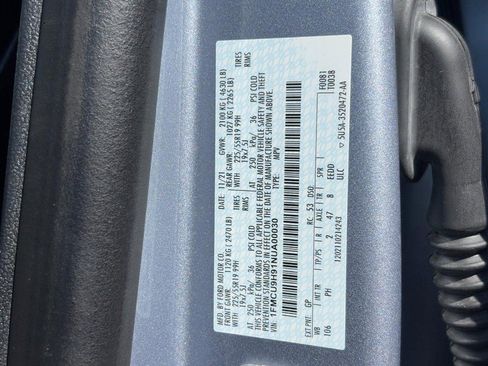 Used 2022 Ford Escape SEL w/ SEL Stealth AWD Package image 28