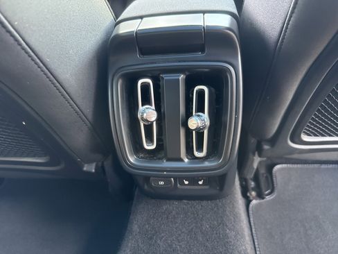 Used 2021 Polestar Polestar 2 w/ Performance Package image 25