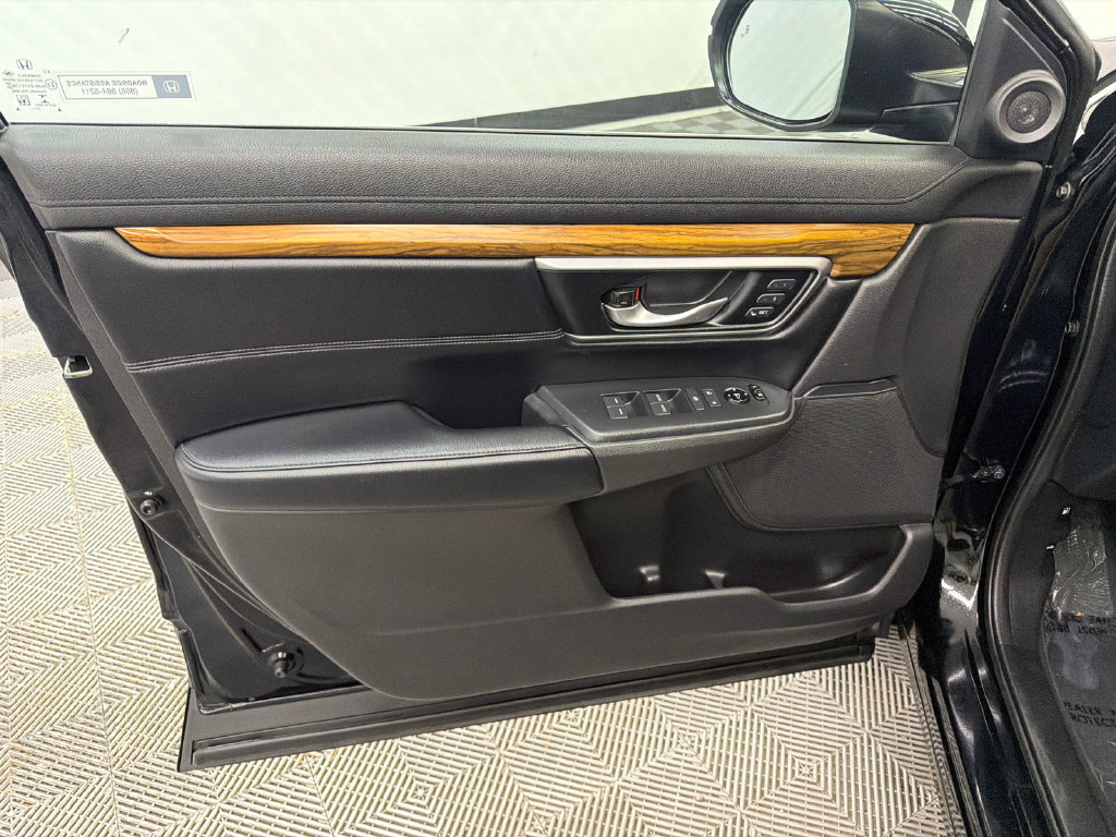 Used 2018 Honda CR-V Touring image 10
