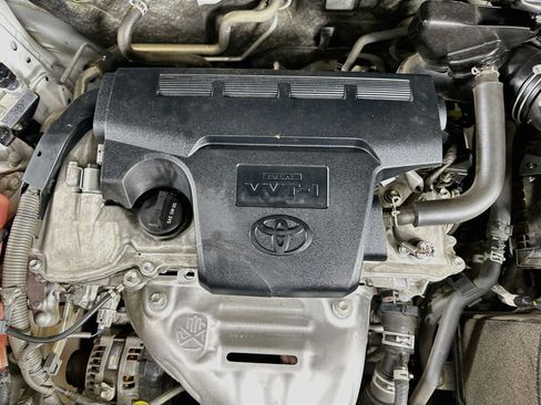 Used 2018 Toyota RAV4 SE w/ Power Extra Value Package FWD image 33