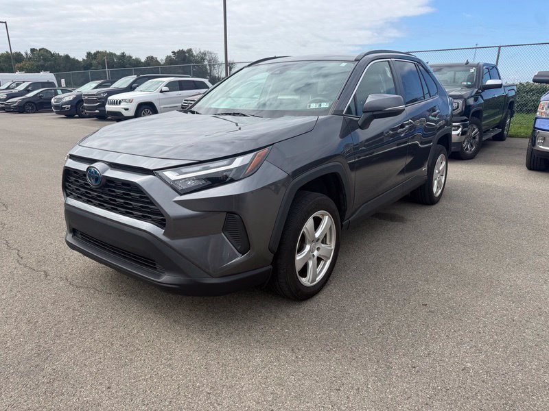 Used 2022 Toyota RAV4 XLE w/ Convenience Package AWD/4WD image 2