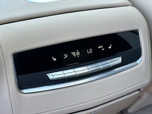 Certified 2023 Cadillac Escalade Premium Luxury w/ Performance Package image 45