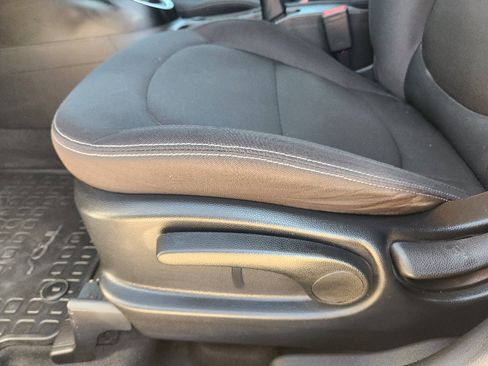 Used 2017 Kia Soul image 27