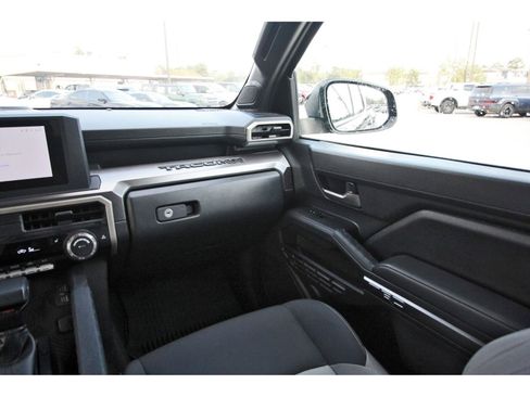 Used 2024 Toyota Tacoma TRD Off-Road image 13