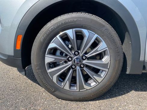 Used 2024 Buick Envision Preferred AWD/4WD image 24