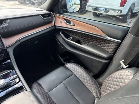 Used 2023 Jeep Grand Cherokee L Summit w/ Advanced Protech Group IV AWD/4WD image 27