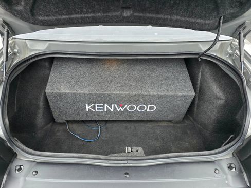 Used 2018 Dodge Challenger SXT RWD image 15
