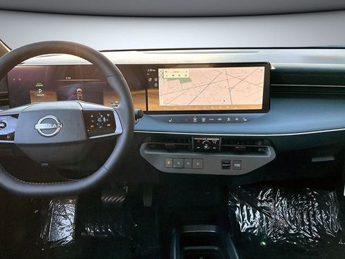 New 2026 Nissan Leaf SV+ w/ Floor Mat Package (SV+) image 6