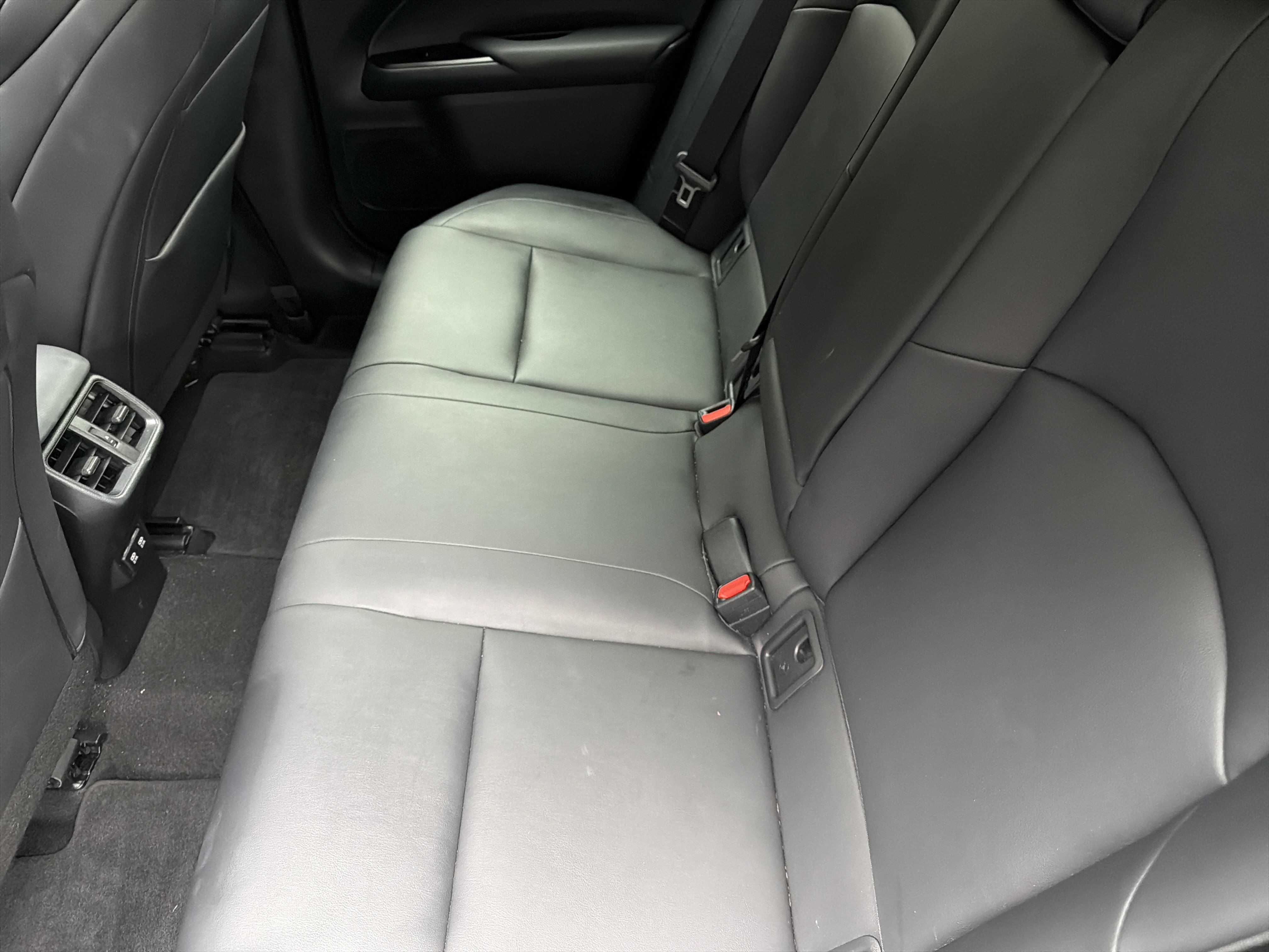 Used 2019 Lexus UX 200 F Sport w/ F Sport Premium Package FWD image 12