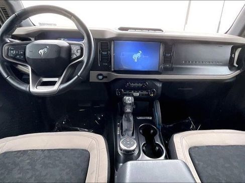 Used 2022 Ford Bronco Wildtrak image 19