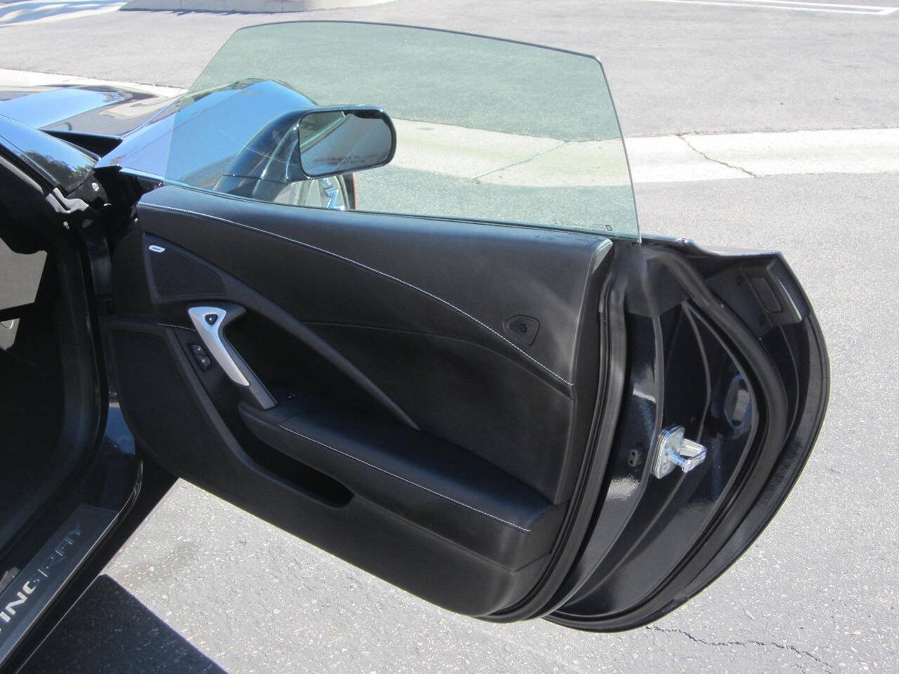 Used 2016 Chevrolet Corvette Stingray Coupe w/ 3LT Preferred Equipment Group RWD image 14