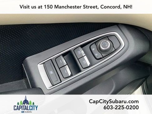 Used 2022 Subaru Ascent Limited w/ Technology Package image 12