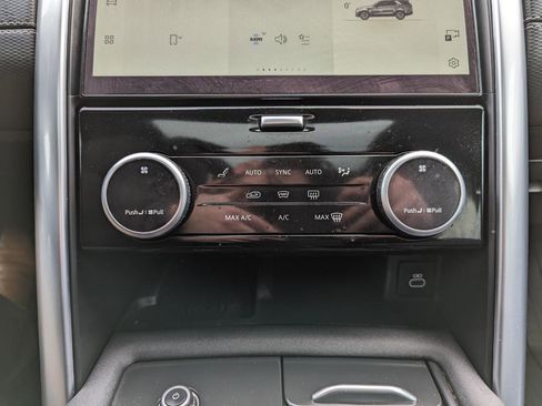 Used 2023 Land Rover Discovery S R-Dynamic image 21