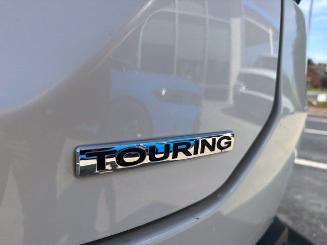 Used 2025 Honda Pilot Touring image 8