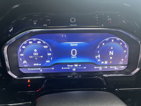 Certified 2024 Chevrolet Silverado 1500 LT Trail Boss w/ Convenience Package II image 21