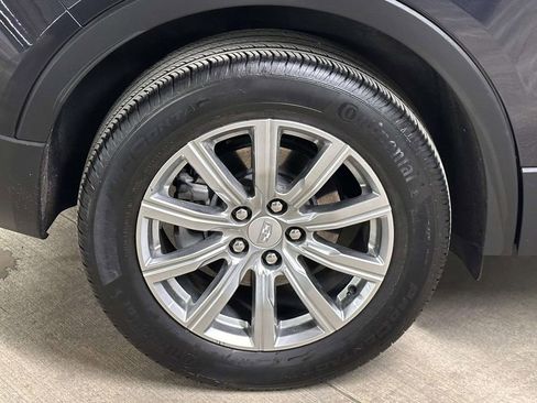 Used 2023 Cadillac XT4 Premium Luxury image 12