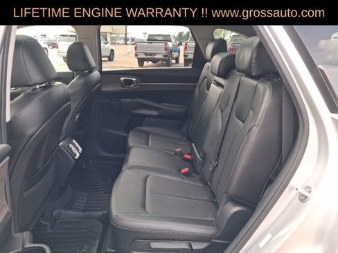 Used 2022 Kia Sorento S w/ Panoramic Sunroof Package AWD/4WD image 26