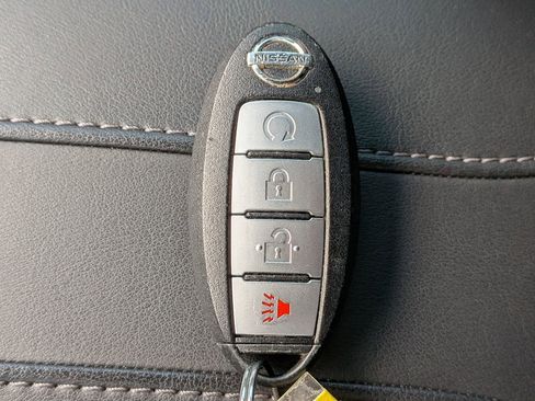 Used 2022 Nissan Rogue Sport SL w/ Premium Package image 32