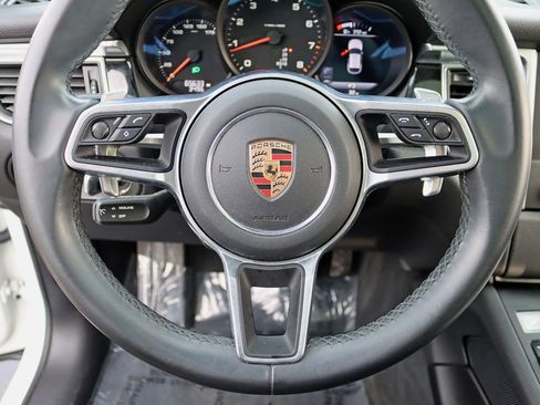 Used 2018 Porsche Macan Sport Edition image 17