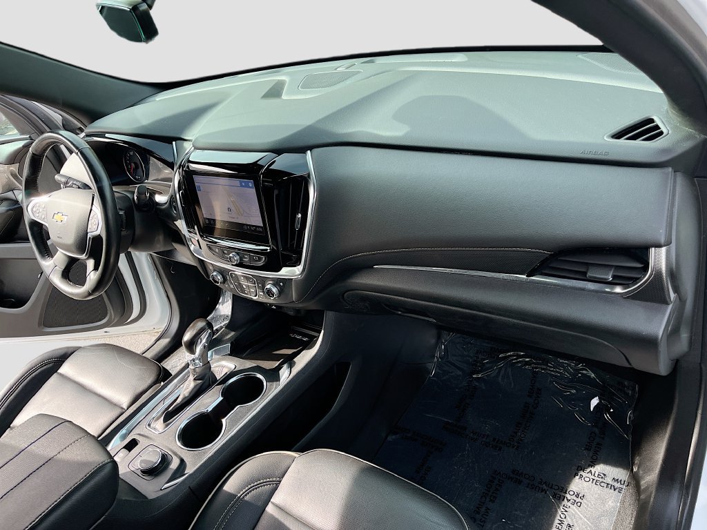 Used 2022 Chevrolet Traverse Premier AWD/4WD image 32