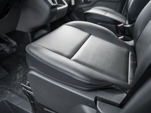 New 2026 Ford Transit 250 148 Medium Roof image 18