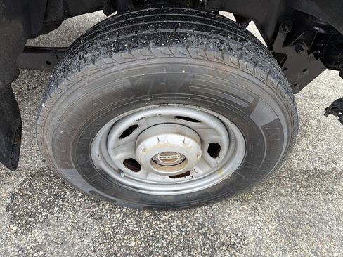 Used 2015 Ford F250 XL w/ Power Equipment Group image 8