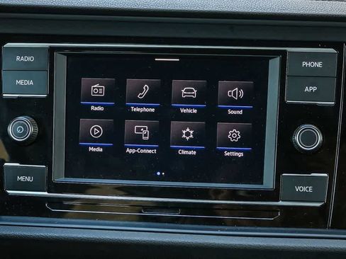 Used 2024 Volkswagen Jetta SE image 15