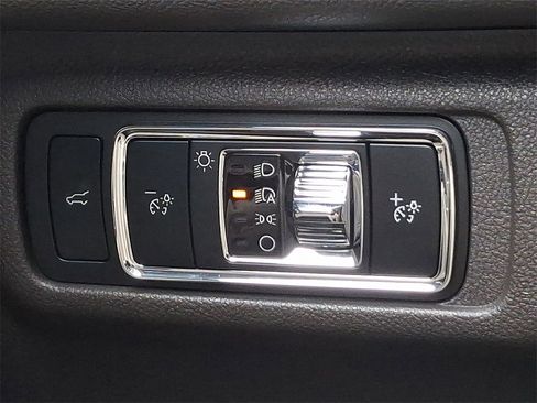 Used 2023 Lincoln Corsair AWD w/ Equipment Group 101A image 24