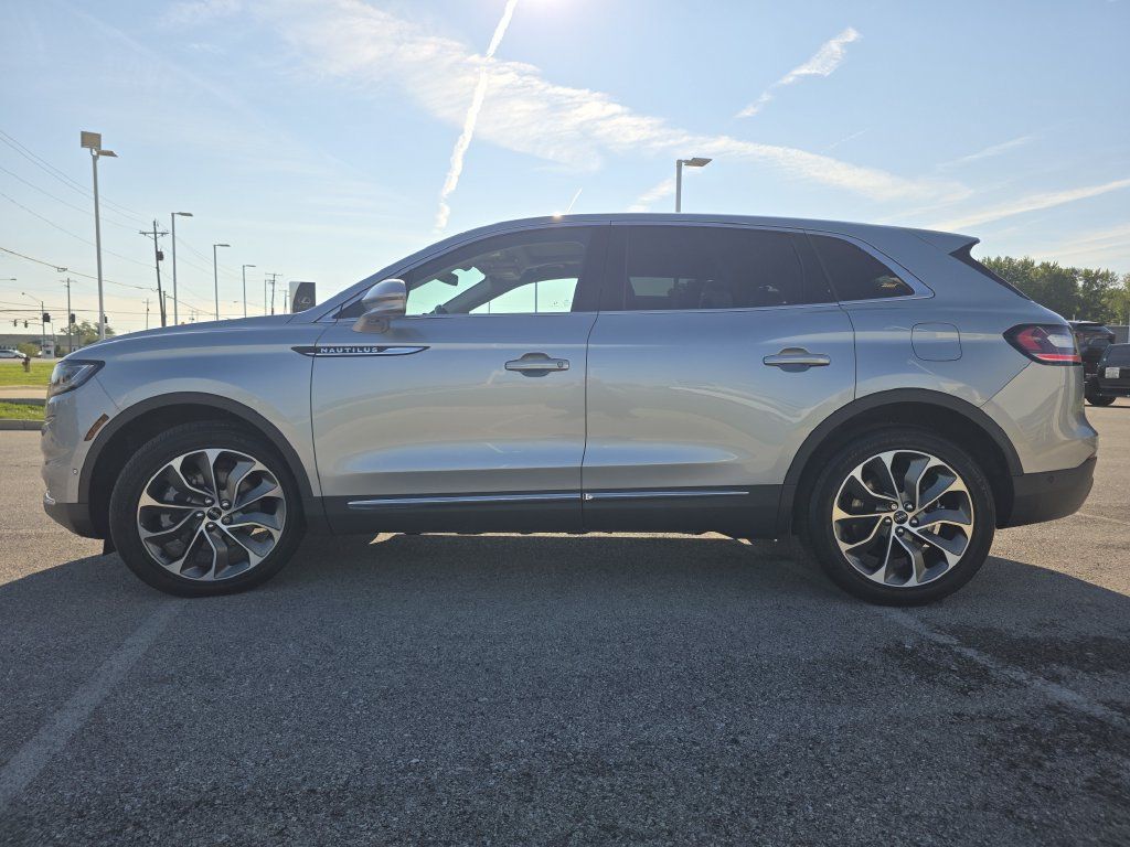 Used 2023 Lincoln Nautilus Reserve w/ Equipment Group 201A AWD/4WD image 6