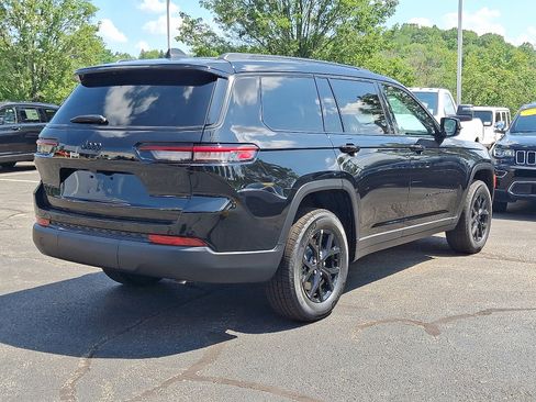 New 2025 Jeep Grand Cherokee L Altitude image 6