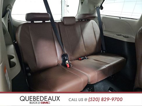Used 2016 Toyota Sienna Limited image 13