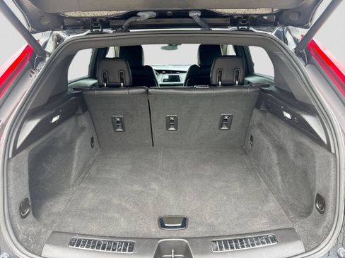 Used 2019 Cadillac XT4 Premium Luxury w/ Cold Weather Package FWD image 41