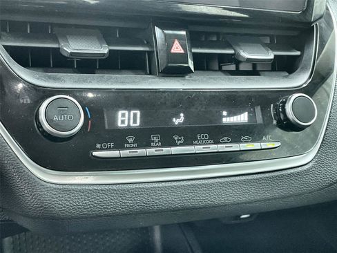 Used 2024 Toyota Corolla LE image 23