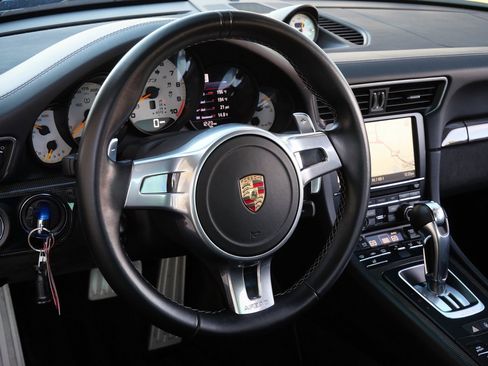 Used 2015 Porsche 911 GT3 image 13