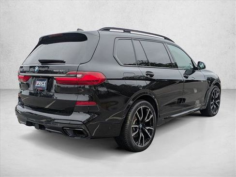 Used 2022 BMW X7 xDrive40i w/ M Sport Package image 5