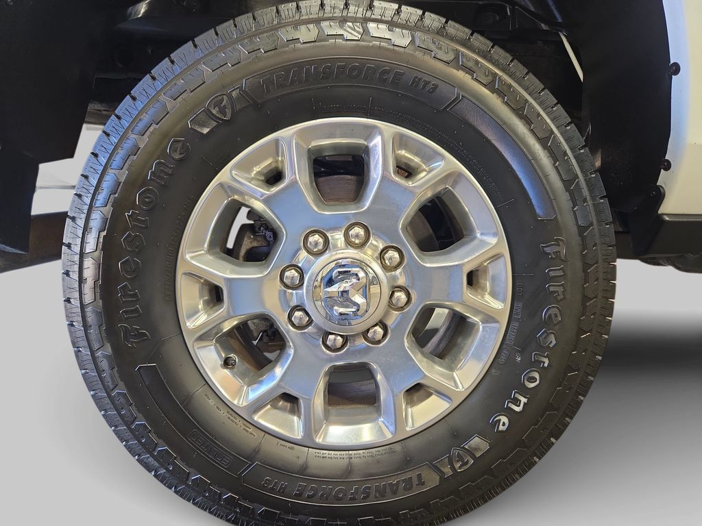 Used 2024 RAM 2500 Laramie AWD/4WD image 38