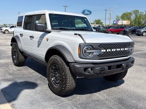 New 2026 Ford Bronco Badlands AWD/4WD image 3