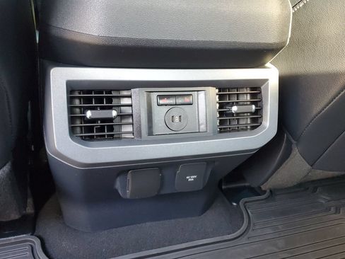 Used 2024 Ford F450 Lariat w/ Lariat Ultimate Package AWD/4WD image 16