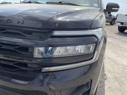 Used 2023 Ford Expedition Limited RWD image 10