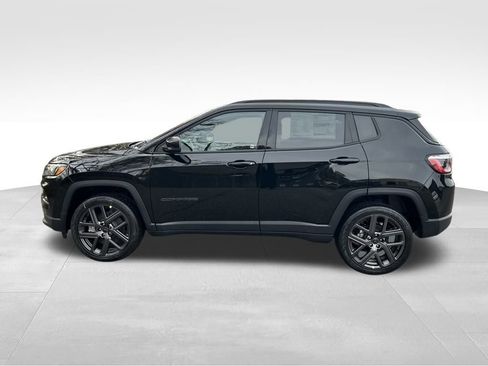 New 2026 Jeep Compass Limited image 3