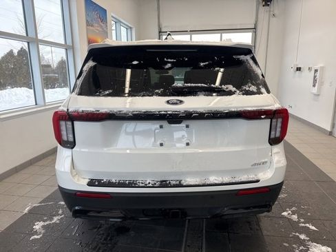 Used 2025 Ford Explorer ST-Line w/ ST-Line Street Pack image 5