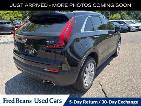 Used 2023 Cadillac XT4 Luxury w/ Cold Weather Package AWD/4WD image 8