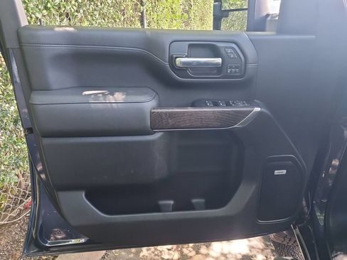 Certified 2020 GMC Sierra 3500 Denali w/ Denali Ultimate Package AWD/4WD image 22