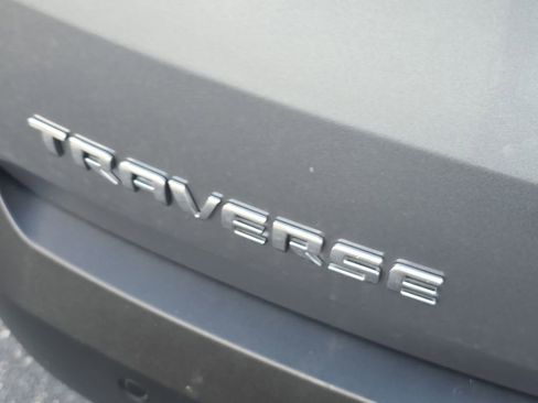 Used 2018 Chevrolet Traverse LT image 6