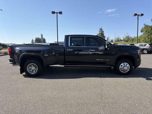 Used 2024 GMC Sierra 3500 Denali Ultimate AWD/4WD image 2