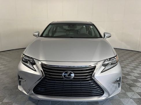 Used 2016 Lexus ES 350 w/ Luxury Package w/Wood Trim FWD image 5