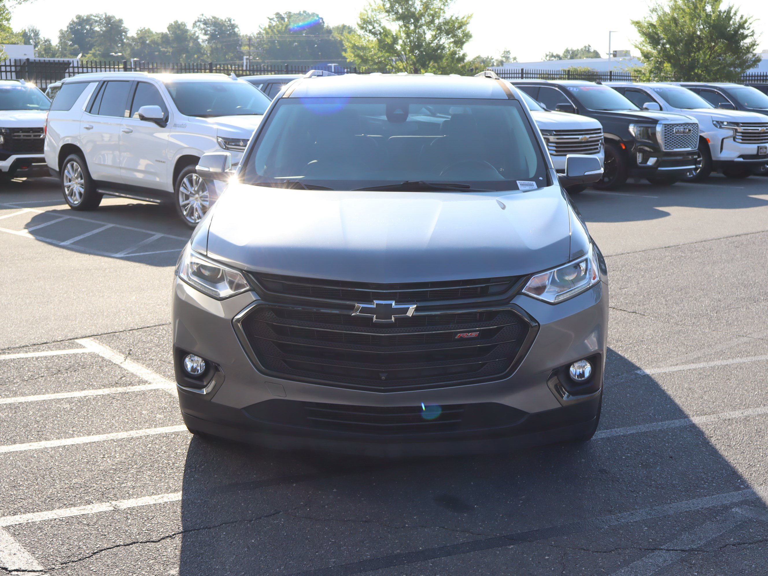 Used 2021 Chevrolet Traverse RS FWD image 3