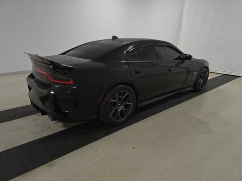 Used 2019 Dodge Charger Scat Pack w/ Navigation & Travel Group image 6